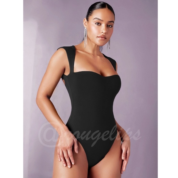 Black Slim Fit Bodysuit Sweetheart Décolleté Neckline Cut Out Back - Picture 5 of 8